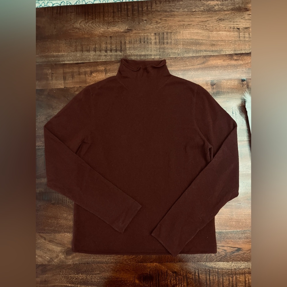 Vince Wool Cashmere Mock Neck Sweater L Burgundy Wine Soft Luxe Minimalist - Picture 2 of 4